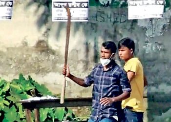 ৯২ জন হত্যার পরও প্রকাশ্যে অস্ত্রের মহড়া চলছেই, নেই পদক্ষেপ