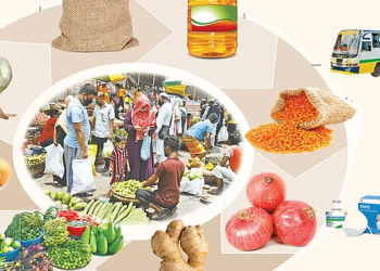 ৫০ হাজার টাকার বেতনেও চালেনা না সংসার