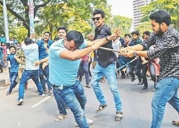 ক্যাম্পাসে আধিপত্য ও পদ দখলের নেশায় মত্ত ছাত্রলীগ