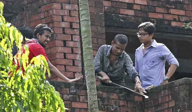 ছাত্রলীগ সন্ত্রাসীদের বহিষ্কার : একটি ভাঁওতাবাজীর নাম