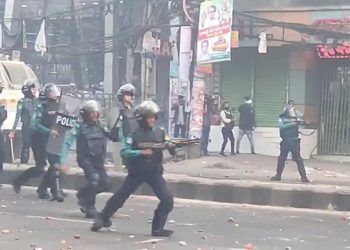 পুলিশে আতঙ্ক, বিভক্তির শঙ্কা